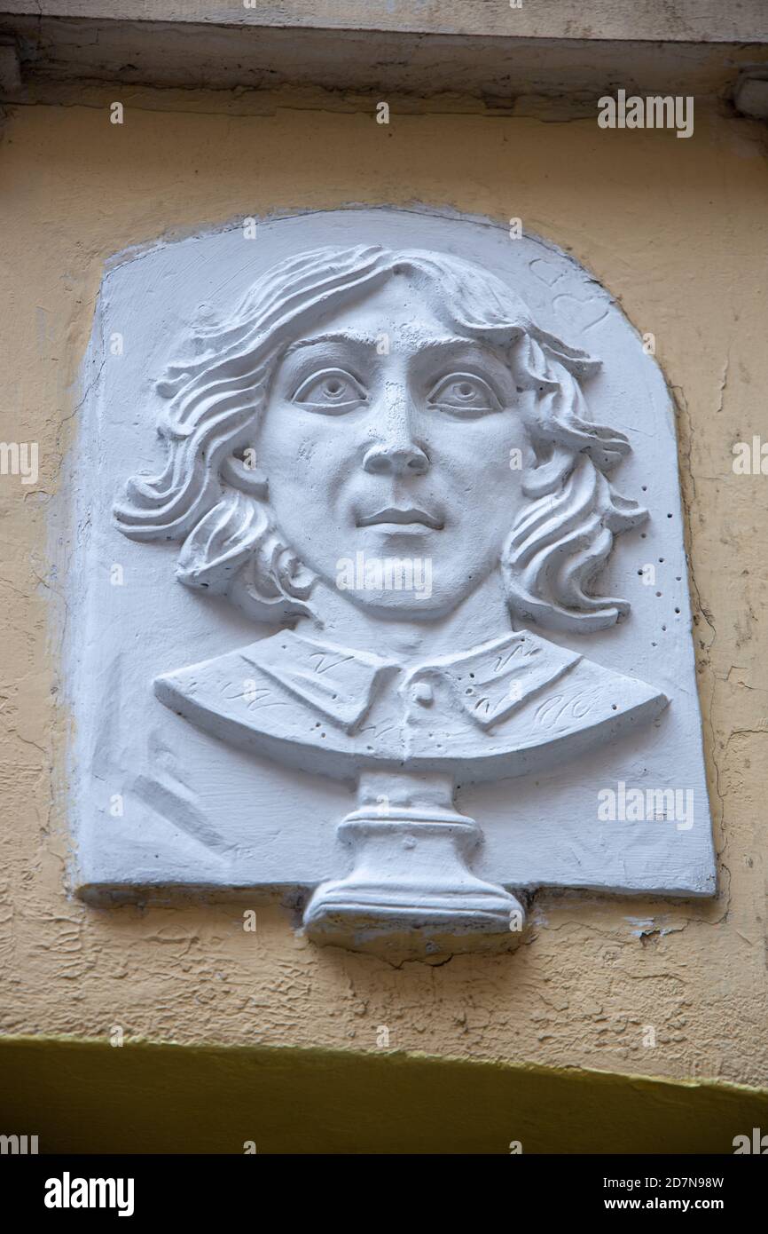 Sankt Petersburg, Russland - 23. Oktober 2020: John Lennon Street, Straße den Beatles gewidmet, modernes Denkmal. Art-Center 'Puschkinskaja 10' Stockfoto