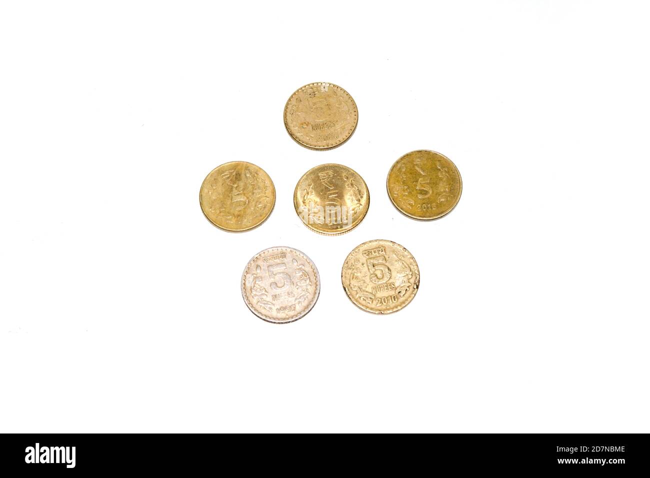 Indische zirkulierende Münzsammlung auf isolierendem weißen Hintergrund. Stockfoto