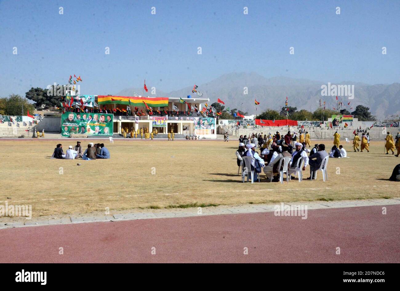 Die Vorbereitungen für die bevorstehende öffentliche Versammlung der pakistanischen Demokratischen Bewegung (PDM) im Ayub-Stadion in Quetta am Samstag, den 24. Oktober 2020, sind im Gange. Stockfoto