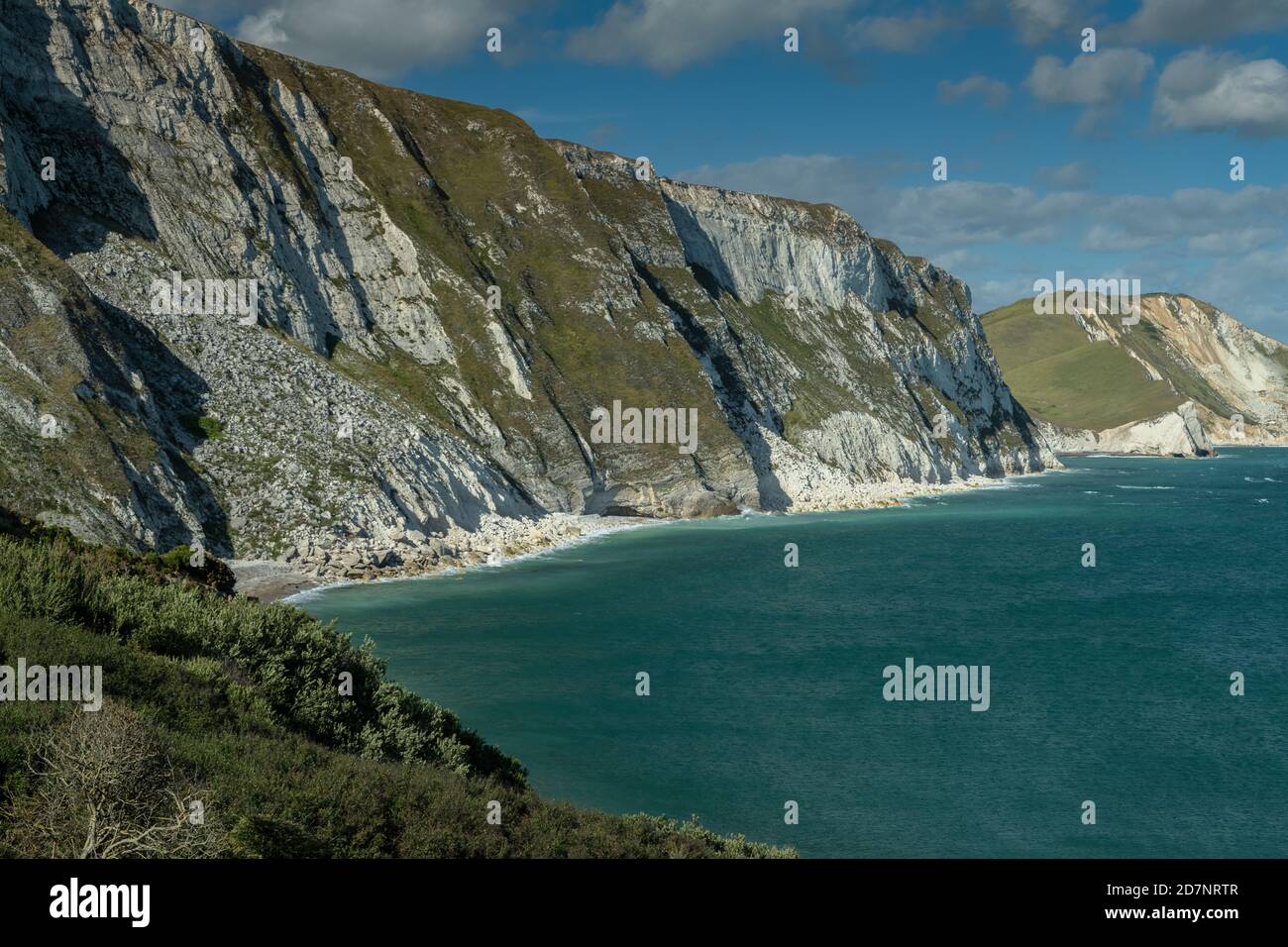 Mupe Bay, Blick nach Osten über Worbarrow Bay Chalk Cliffs, Teil der Jurassic Coast WHS, Dorset. Stockfoto
