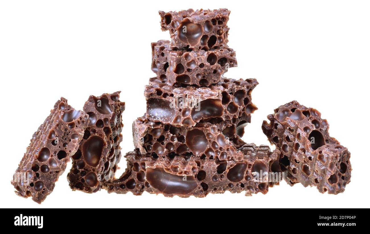 Haufenblase Schokolade auf weißem Hintergrund. Stockfoto