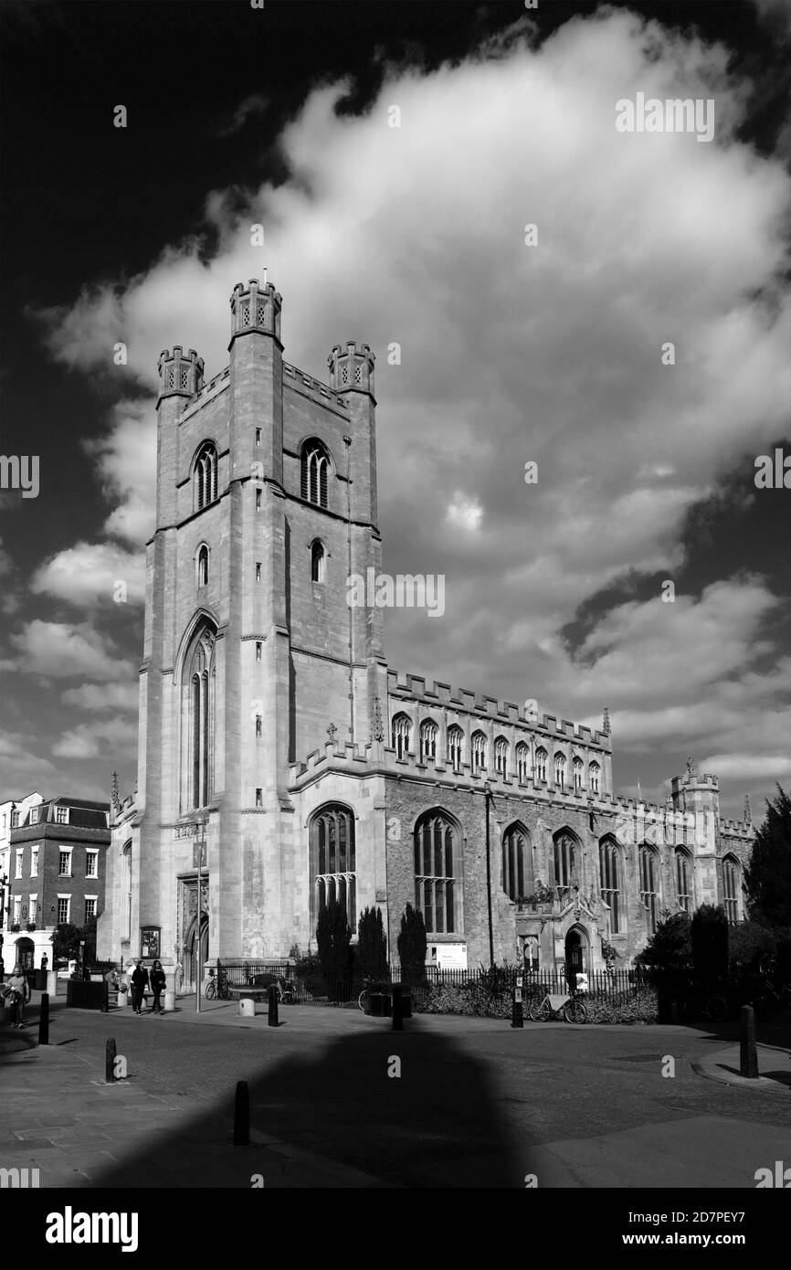 Sommeransicht der Great St Marys Church, Kings Parade, Cambridge City, Cambridgeshire, England, Großbritannien Stockfoto