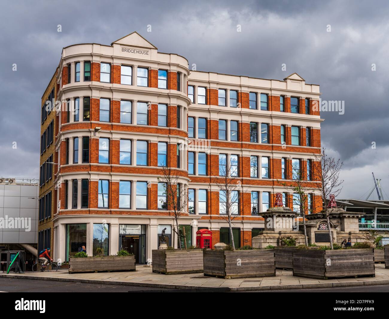 Bridge House Blackfriars - renoviertes 1889 Bürogebäude an der N. Annäherung an Blackfriars Bridge in C. London. Refurbishment Design EPR Architekten Stockfoto