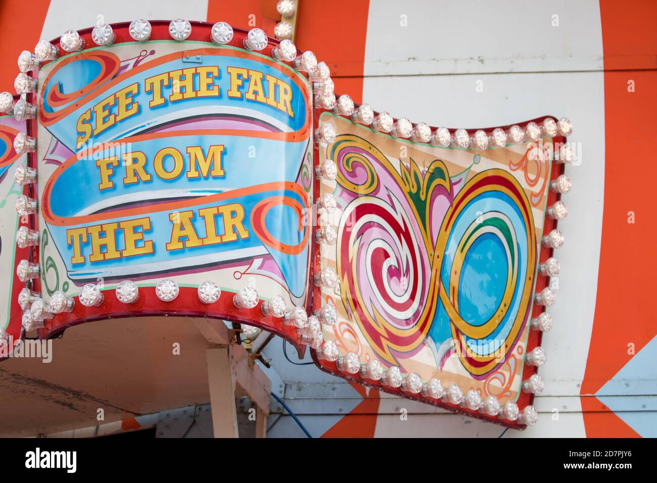 Nahaufnahme des Helter Skelter auf dem Pier in Clacton on Sea, Essex Stockfoto