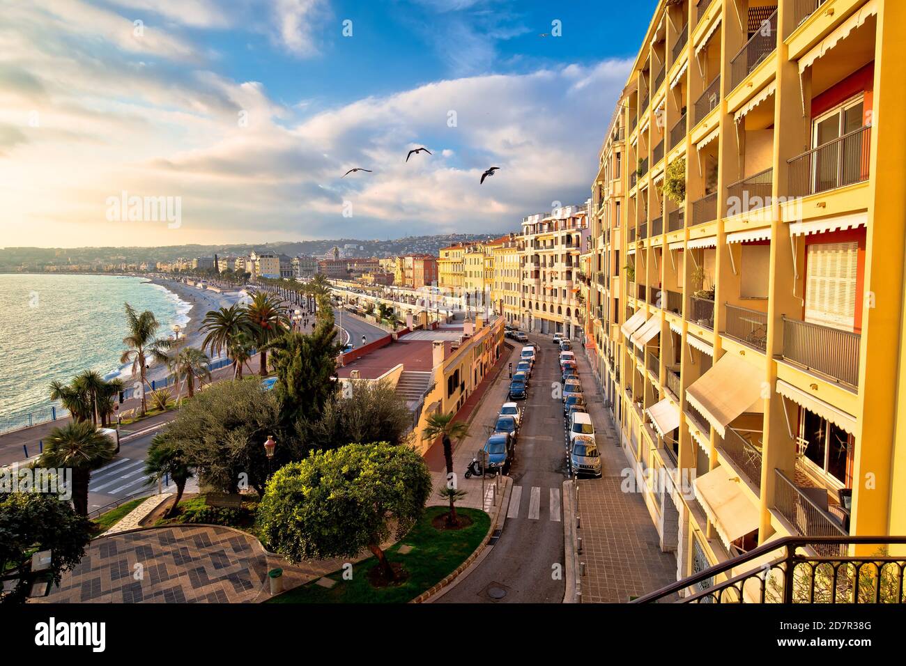 Stadt Nizza Promenade des Anglais und am Wasser Luftaufnahme, Französisch riviera, Alpes Maritimes Department von Frankreich Stockfoto