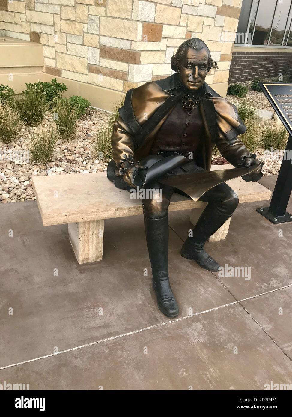 George Washington Statue vor Scheels Geschäft in Frisco Texas Stockfoto