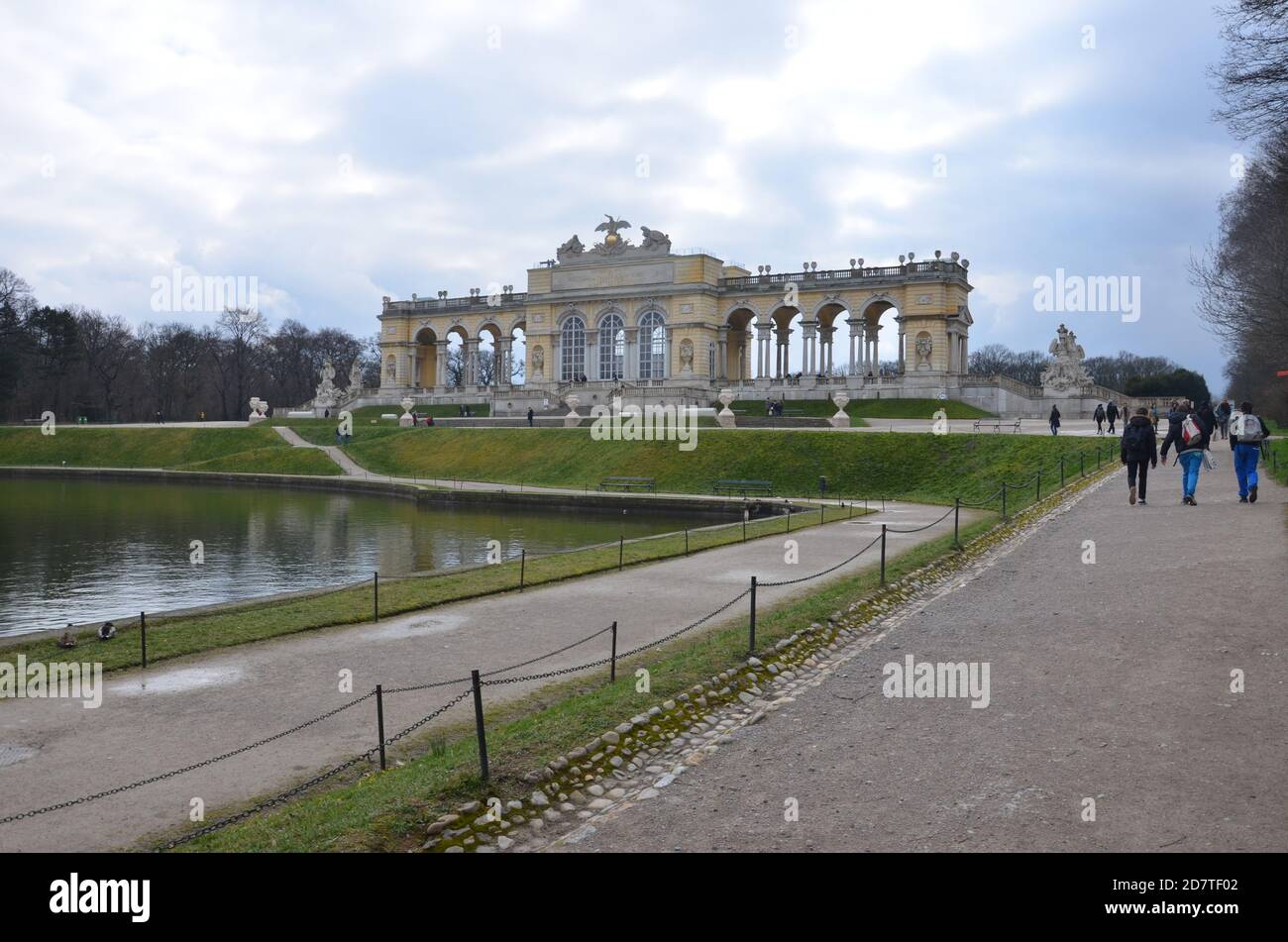 Die Gloriette im Schloss Schönbrunn, Hietzing Stockfoto