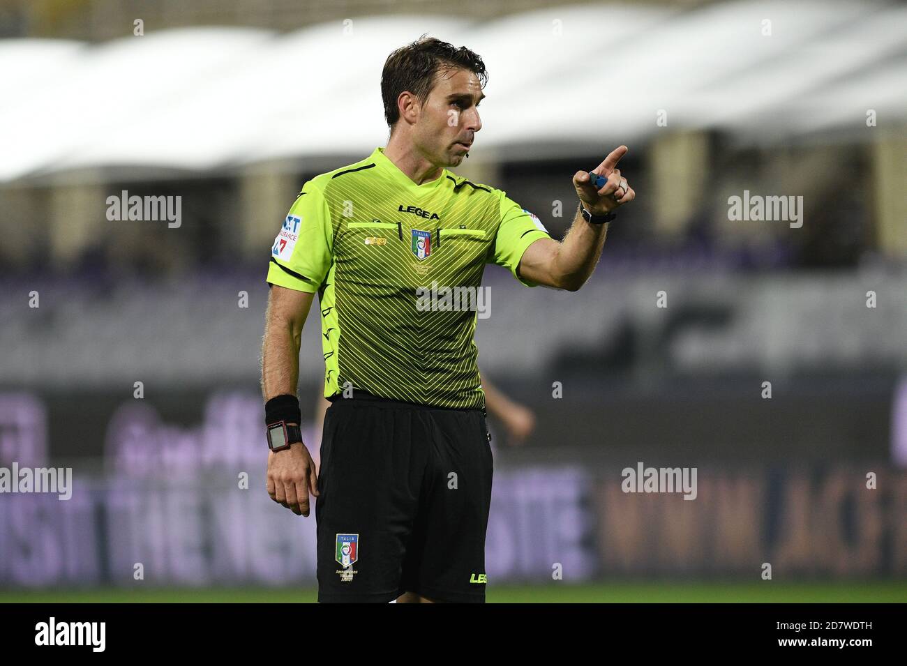 Artemio Franchi Stadium, florenz, Italien, 25 Oct 2020, Francesco Fourneau Schiedsrichter während des Spiels während ACF Fiorentina gegen Udinese Calcio, italienische Fußball Serie A Spiel - Credit: LM/Matteo Papini/Alamy Live News Stockfoto