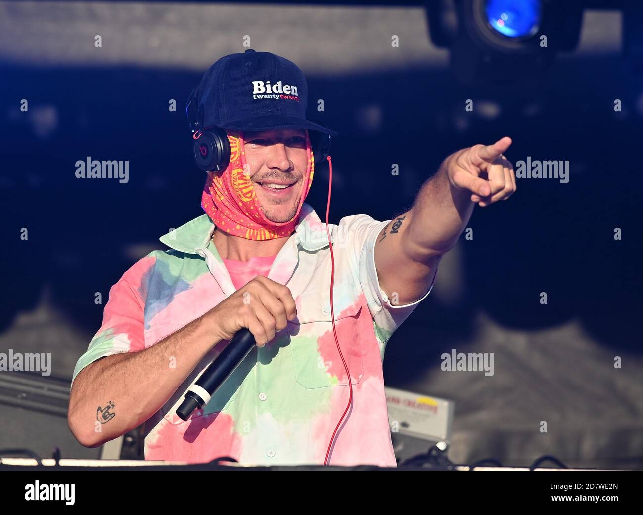OKTOBER 24 - BURLINGAME, CA: Diplo, Major Lazer tritt während ihrer Music is the Weapon Drive-in Tour im Burlingame Golf Center am 24. Oktober 2020 in Burlingame, Kalifornien, auf. Dieses Konzert fand mit sozialen Distanzierungsprotokollen während der COVID-19 Pandemie 2020 statt, die Teilnehmer mussten sich in ihrem eigenen Raum halten und zu jeder Zeit Masken tragen. Foto: Casey Flanigan/imageSPACE/MediaPunch Stockfoto