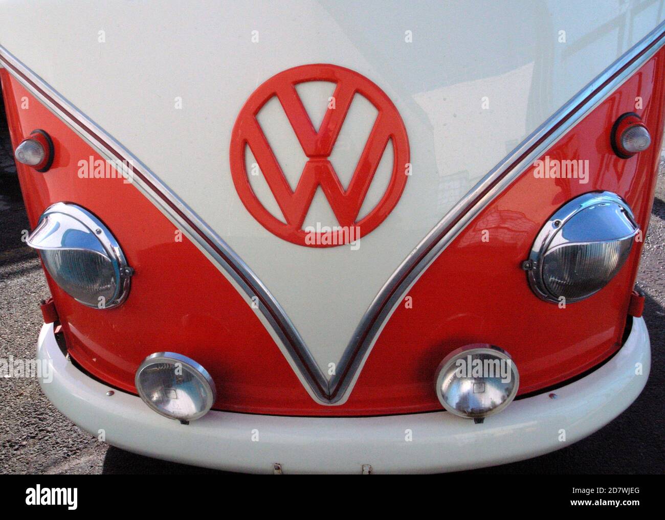 AJAXNETPHOTO. GLASGOW, SCHOTTLAND. - VW FRONT - FRONT EINES VOLKSWAGEN TYP 2 DER ERSTEN GENERATION (T1:1950-1967) FOTO:JONATHAN EASTLAND/AJAXREF:RGR70703 11909 Stockfoto