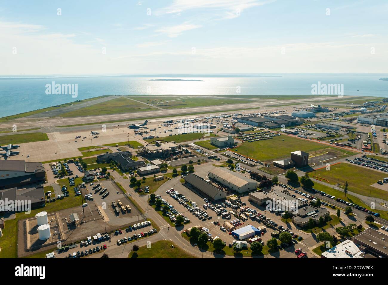 Luftaufnahme, Blick auf die Rhode Island Landschaft während des Fluges. Stockfoto