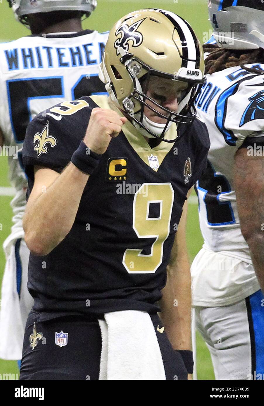 New Orleans, Usa. Oktober 2020. New Orleans Saints Quarterback Drew Brees (9) feiert nach einem Touchdown gegen die Carolina Panthers im Louisiana Superdome in New Orleans am Montag, 25. Oktober 2020. Foto von AJ Sisco/UPI. Kredit: UPI/Alamy Live Nachrichten Stockfoto