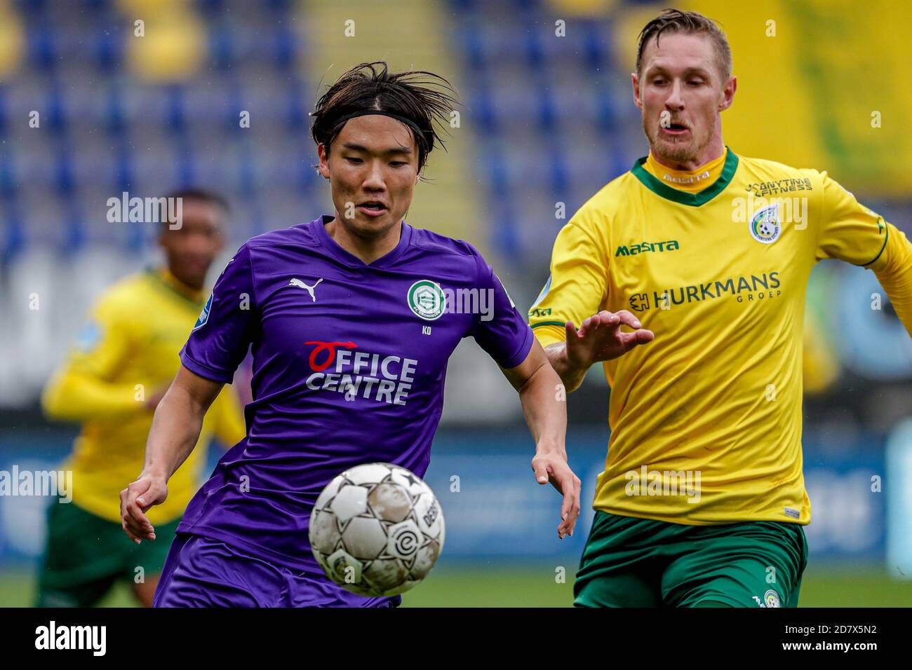 Sittard Niederlande 25 Oktober Ko Itakura Des Fc Groningen Sebastian Polter Von Fortuna Sittard Wahrend Des