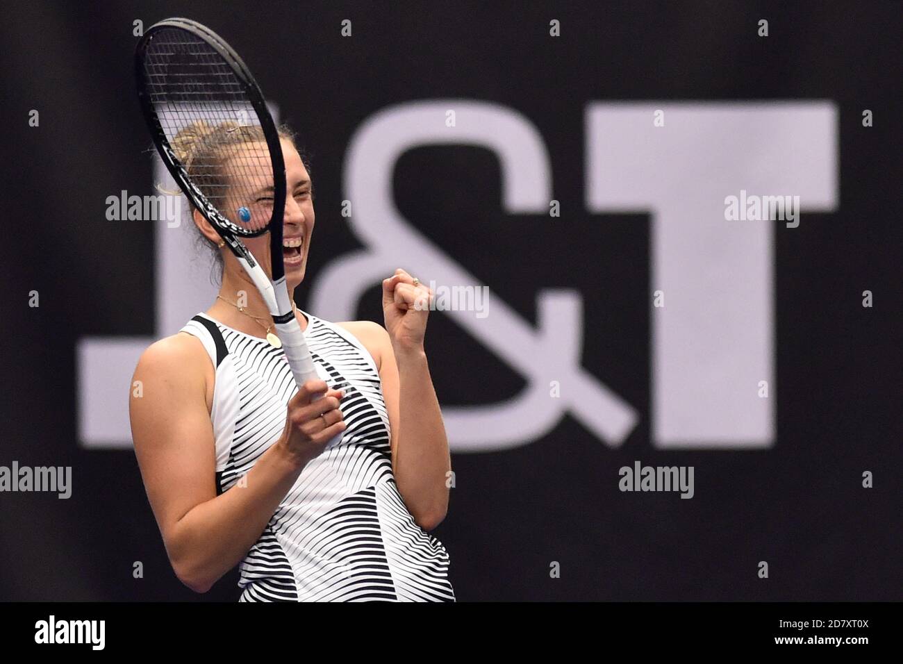 Ostrava, Tschechische Republik. Oktober 2020. ***CTK POOL*** Elise Mertens aus Belgien (Foto) und Aryna Sabalenka aus Weißrussland siegten beim Doppelspiel des Tennisturniers J&T Banka Ostrava Open 2020 in Ostrava, Tschechien, am 25. Oktober 2020 gegen Gabriela Dabrowski aus Kanada und Luisa Stefani aus Brasilien. Kredit: Jaroslav Ozana/CTK Foto/Alamy Live Nachrichten Stockfoto