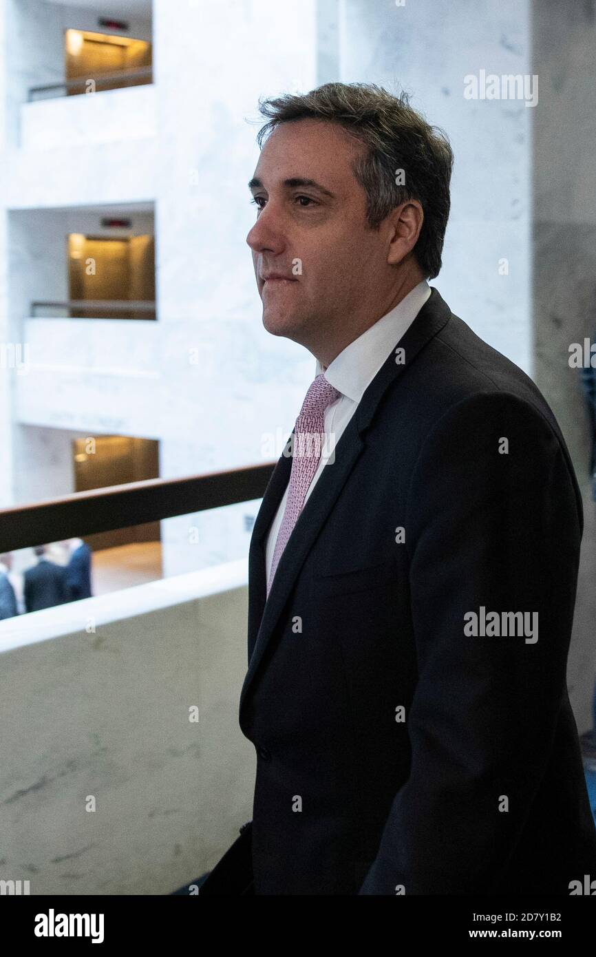 Michael Cohen, ehemaliger persönlicher Anwalt von US-Präsident Donald Trump, kommt am 26. Februar 2019 zu einer geschlossenen Anhörung in Washington, D.C., auf dem Capitol Hill an. Cohen wird voraussichtlich Details seiner Arbeit im Namen von Trump und der Trump-Organisation mit den Gesetzgebern teilen. Cohen bekannte sich schuldig, den Kongress während eines Interviews mit den Gesetzgebern von 2017 zu belügen. Quelle: Alex Edelman/The Photo Access Stockfoto