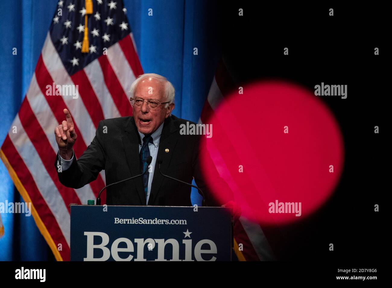 2020 Anwärter für US-Präsident, Senator Bernie Sanders, spricht I-V.T. an einer Kampagnenveranstaltung an George Washington, Universität in Washington, D.C. am 12. Juni 2019. Sanders nannte die Veranstaltung eine große Wahlkampfveranstaltung und hielt eine lange Rede über den demokratischen Sozialismus. Quelle: Alex Edelman/The Photo Access Stockfoto