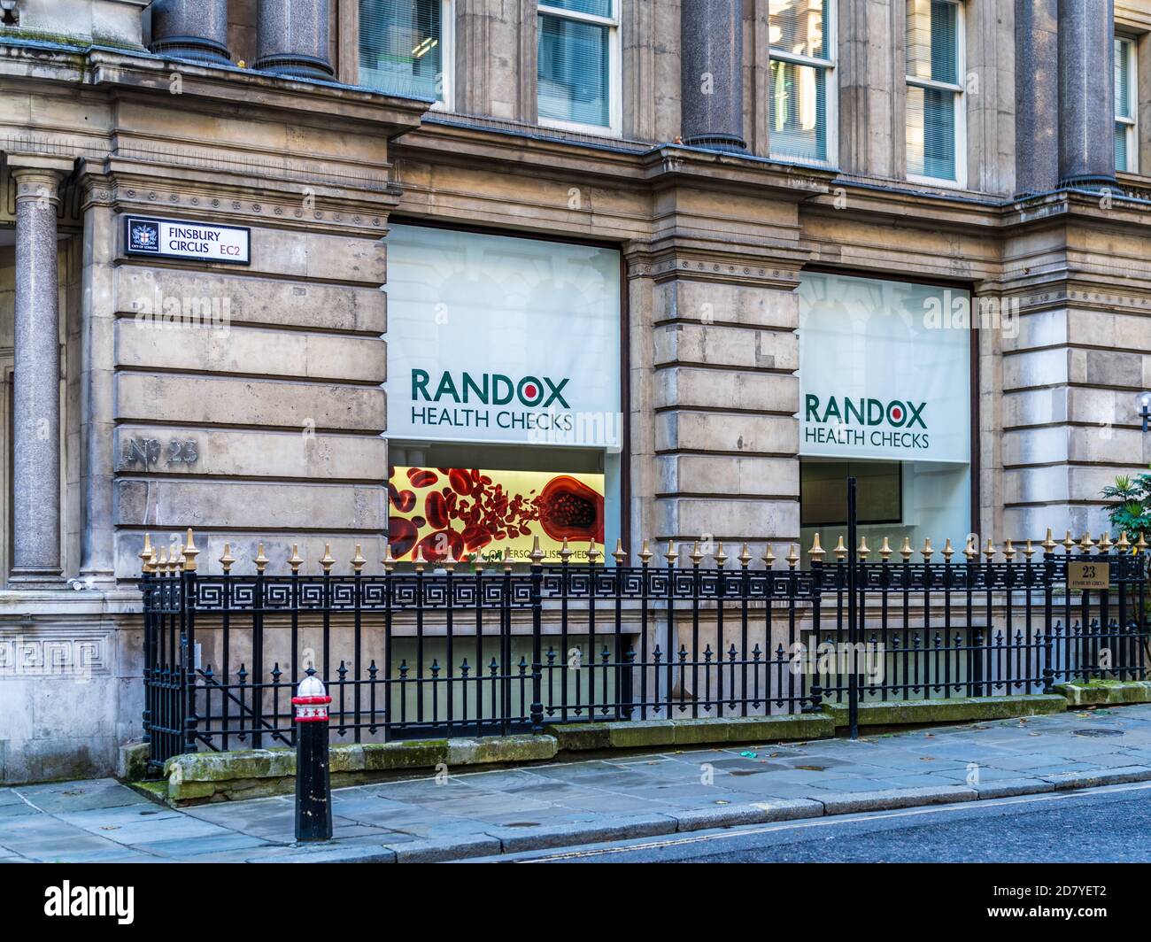 Randox Health Check Center im Finanzdistrikt der City of London am Finsbury Circus. Randox Health Wellness Center London. Stockfoto