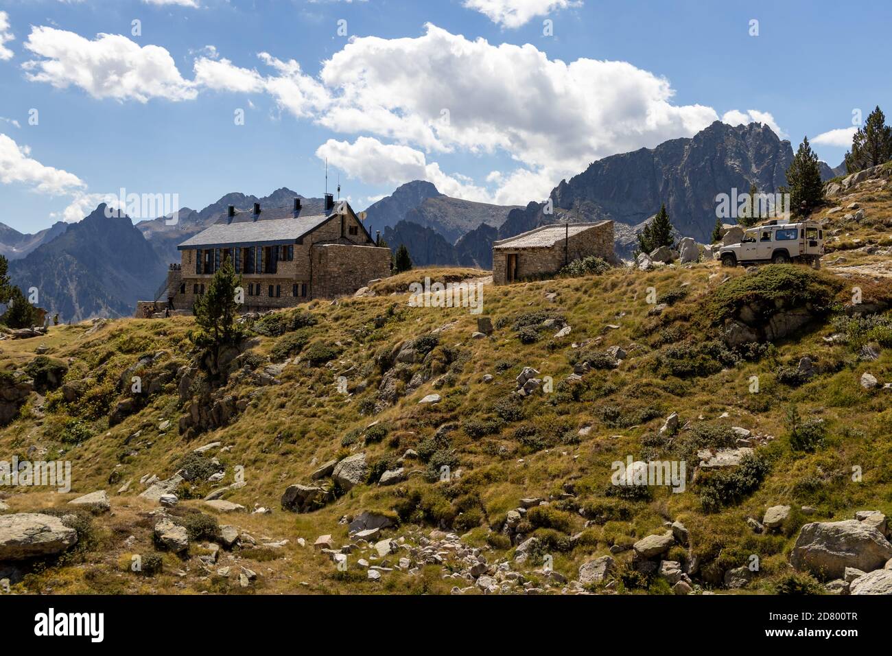 Schutzhütte der Amitges-Hütte im Amitges-Nationalpark Aiguestortes i Estany de Sant Maurici, Lleida, Spanien. Stockfoto
