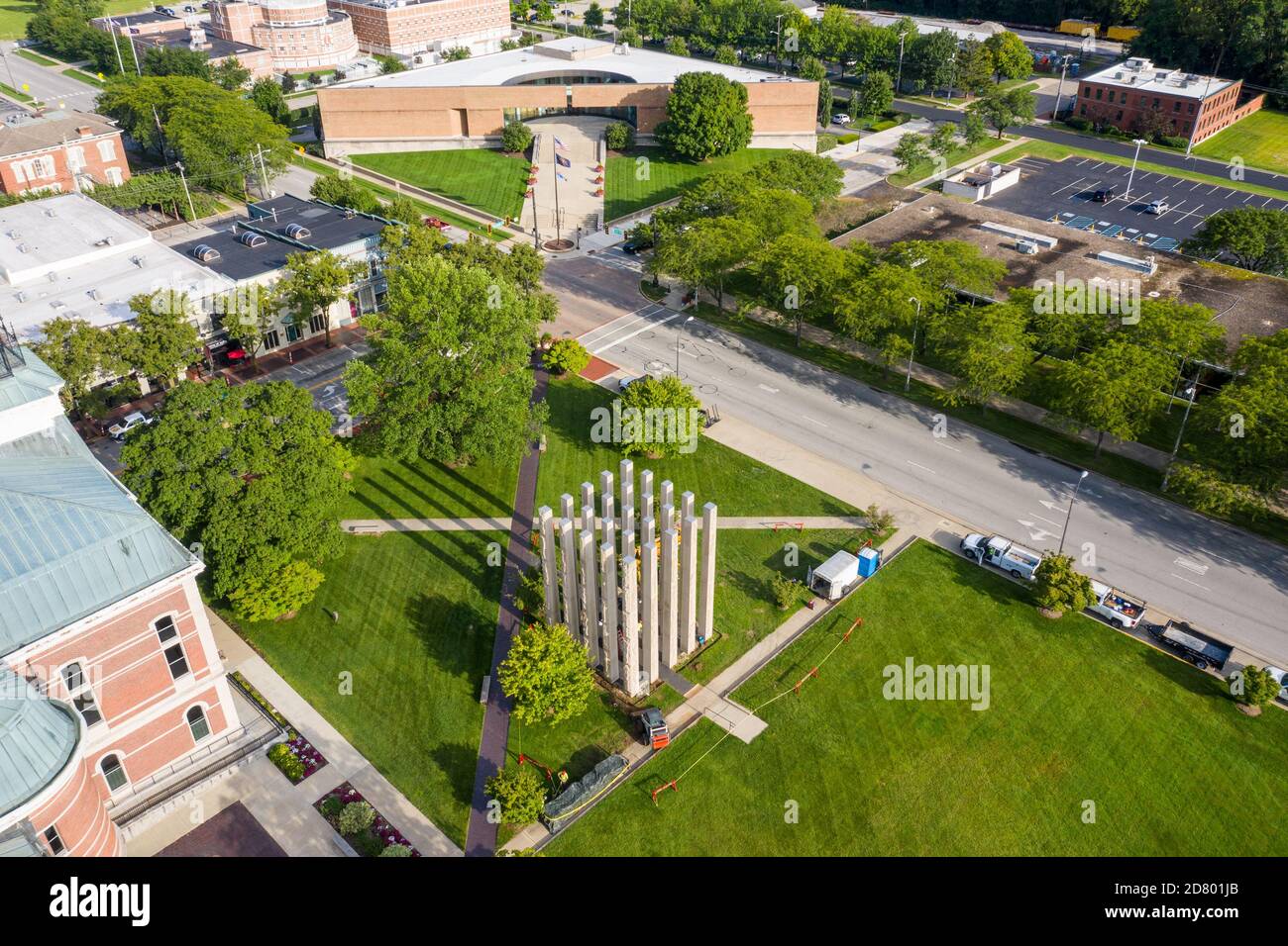 Kalkstein Säulen, Bartholomew County Veteran's Memorial, von Maryann Thompson Architects, 1997, Columbus, Indiana, USA Stockfoto