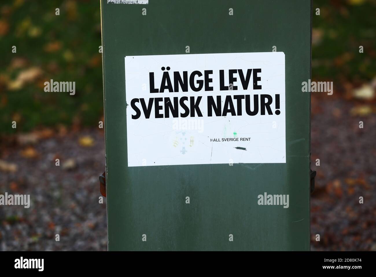 Text, der sagt: Es lebe die schwedische Natur. Foto Jeppe Gustafsson Stockfoto