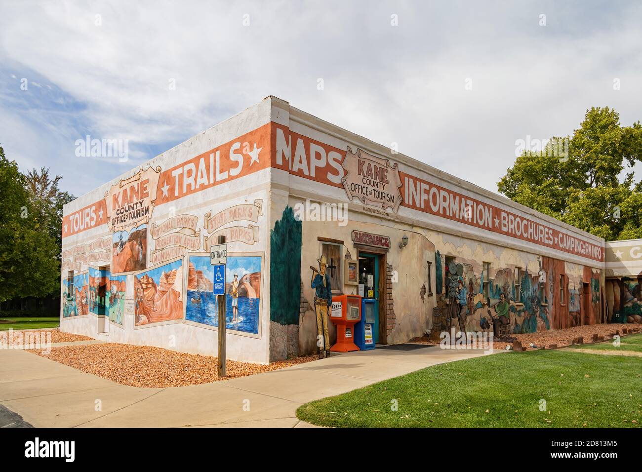 Utah, OCT 7, 2020 - Außenansicht des Kane County Office of Tourism Stockfoto