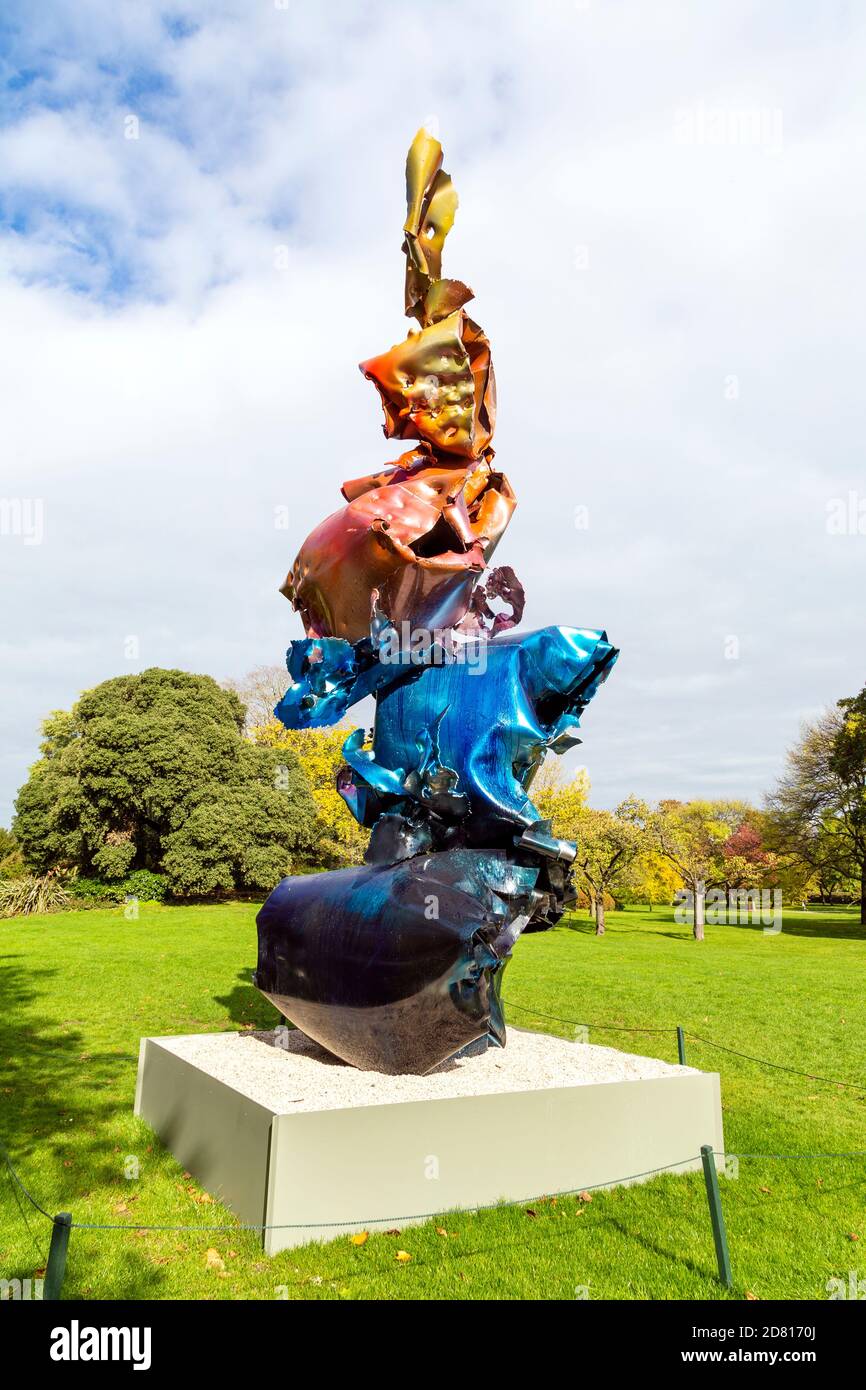 Skulptur "Lupine Tower" von Arne Quinze auf der Frieze Sculpture 2020 im Regent's Park, London, UK Stockfoto