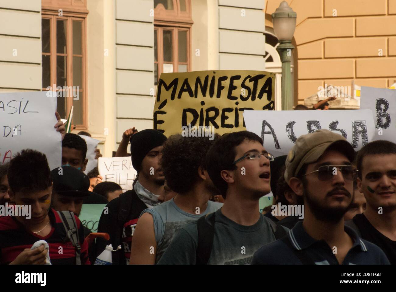 Protest fordert mehr Rechte in Belo Horizonte, Brasilien. 'Manifest is right' auf dem Plakat Stockfoto