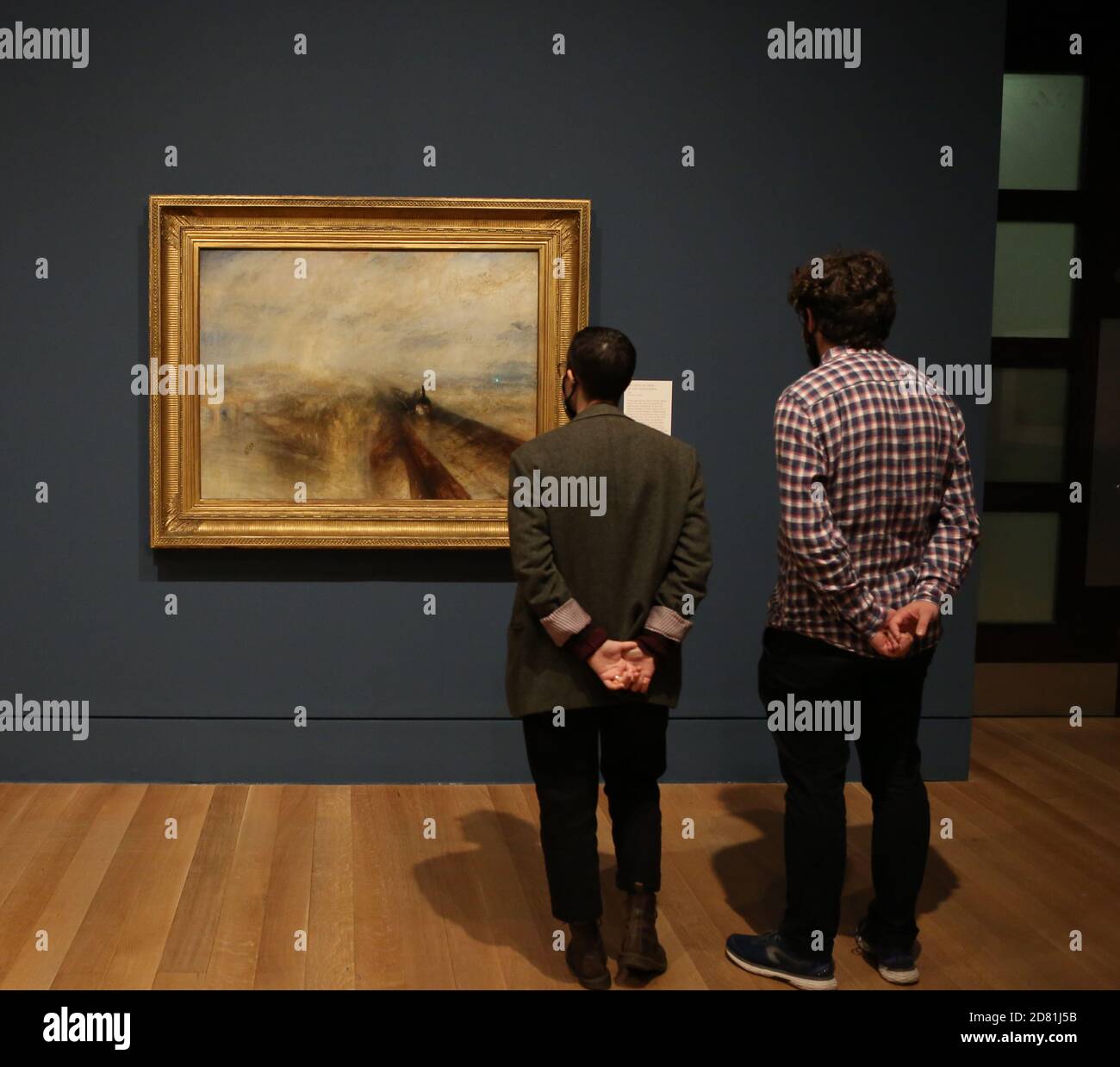 In diesem Herbst präsentiert Tate Britain eine wegweisende Ausstellung, die JMW Turner gewidmet ist und untersucht, was es bedeutete, ein moderner Künstler zu sein zu Lebzeiten. Turner's Modern World zeigt, dass der größte britische Landschaftsmaler neue Wege fand, um die bedeutsamen Ereignisse seiner Zeit einzufangen. Von den Auswirkungen der Technologie auf die Natur bis hin zu den schwindelerregenden Auswirkungen der Modernisierung auf die Gesellschaft. Die Ausstellung vereint 150 Schlüsselwerke, darunter Großkredite sowie Gemälde und selten gesehene Zeichnungen aus dem reichen Bestand von Tate's Sammlung. Turner erlebte turbulente Zeiten ( 1775 - 1851 ) Stockfoto