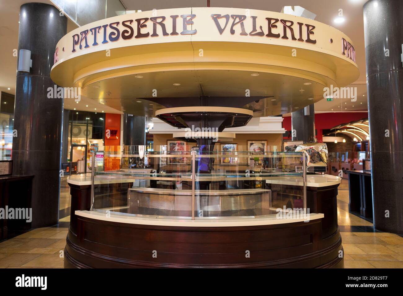 Ein Patisserie Valerie Geschäft in Cardiff, Wales, Vereinigtes Königreich. Stockfoto