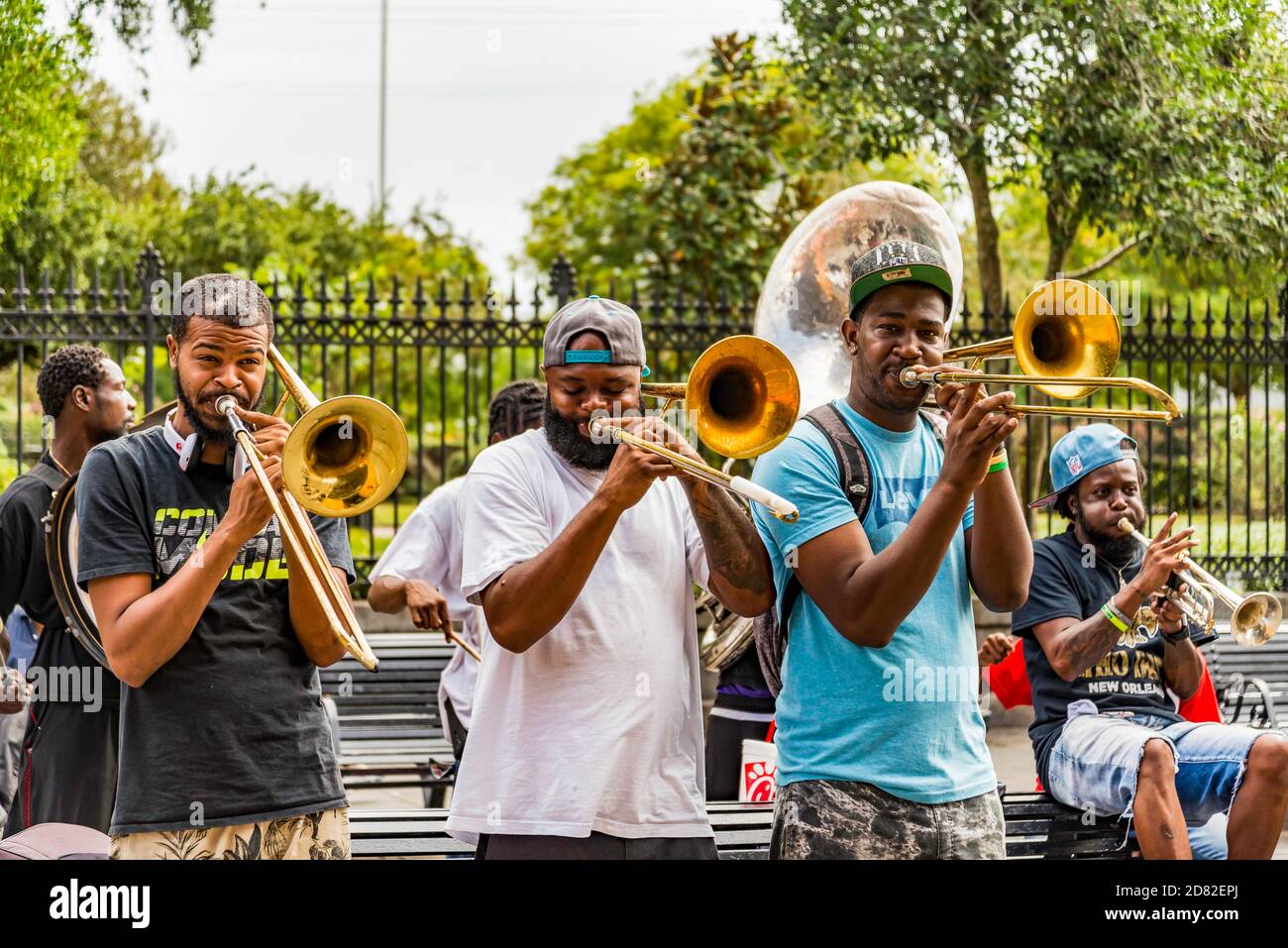 Straßenmusiker in der Innenstadt von New Orleans, LA, USA Stockfoto