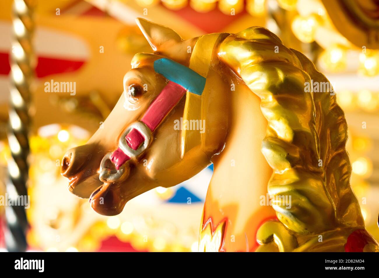 Merry-go-round Pferd Walton auf dem Naze Pier, Essex, Großbritannien Stockfoto