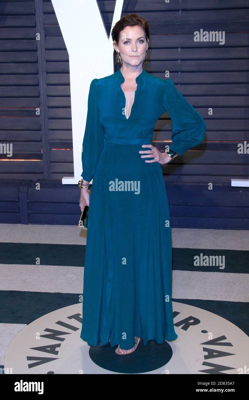 LOS ANGELES - FEB 26: Carey Lowell bei der Vanity Fair Oscar Party 2017 im Wallis Annenberg Center am 26. Februar 2017 in Beverly Hills, CA Stockfoto