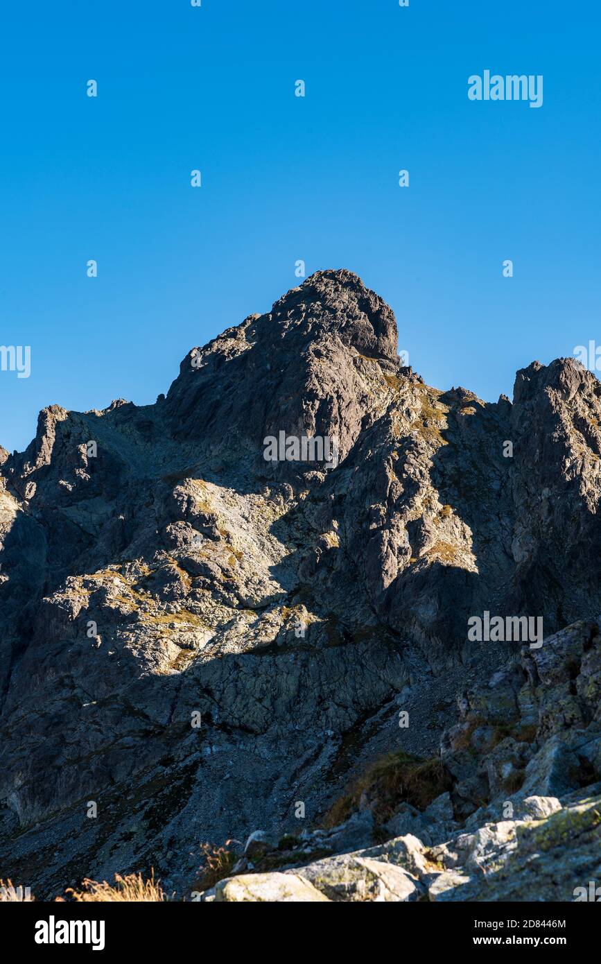 Diva veza Berggipfel von Polsky hreben sadlle im Herbst Vysoke Tatry Berge in der Slowakei Stockfoto