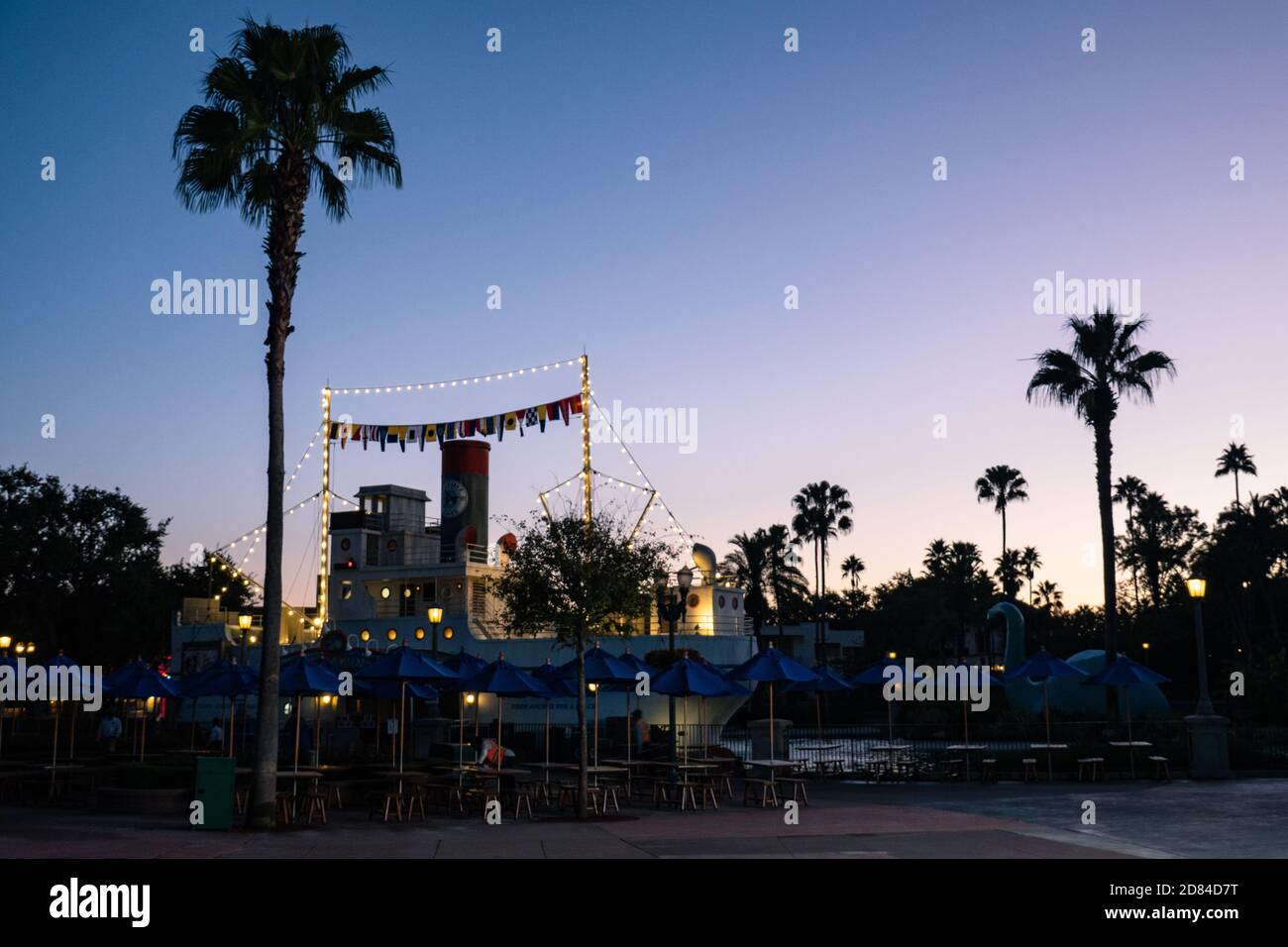 The Dockside Diner at Echo Lake, Disney's Hollywood Studios, Florida bereitet sich bei Sonnenaufgang auf die ersten Touristen vor Stockfoto
