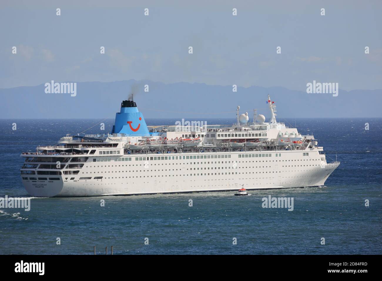 Nach einem kurzen Besuch verlässt das Kreuzfahrtschiff MS Marella Dream Madeira, Portugal Stockfoto