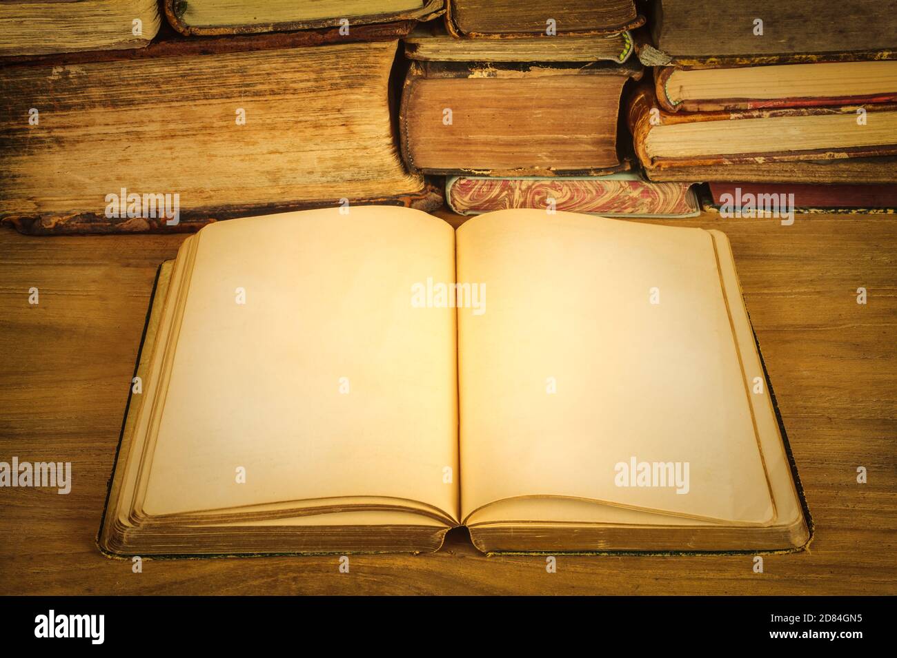 Leere seiten Fotos und Bildmaterial in hoher Auflösung Alamy