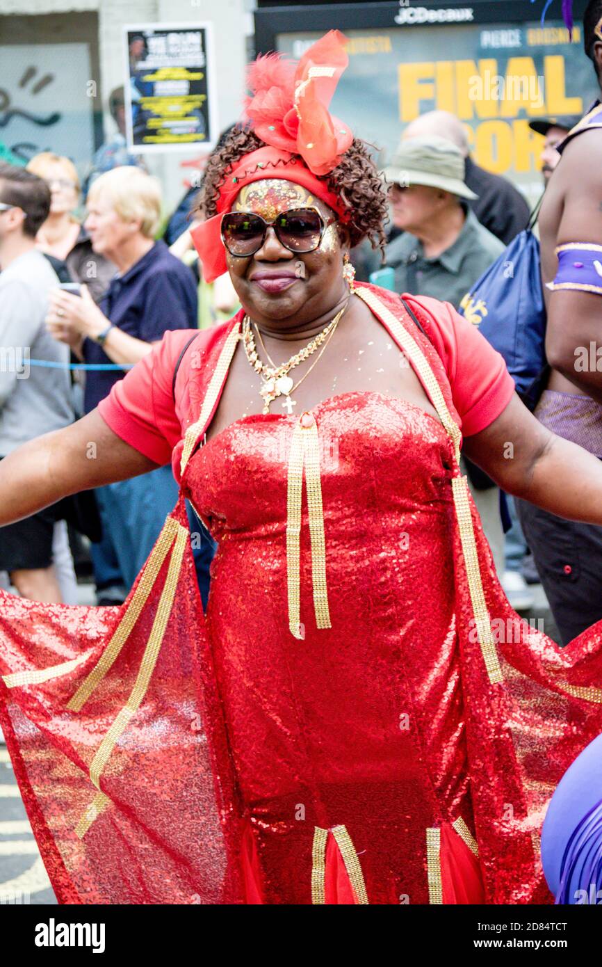 London, Großbritannien, 27. August 2018:- Teilnehmer nehmen an der Nottinghill Carival in West London Teil, Europas größter Straßenparty. Stockfoto