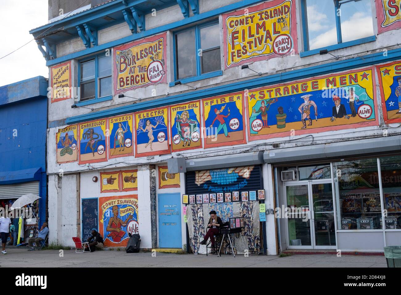 Fassade des Freak Show House im Luna Park, Coney Island, Brooklyn, New York, USA. Stockfoto