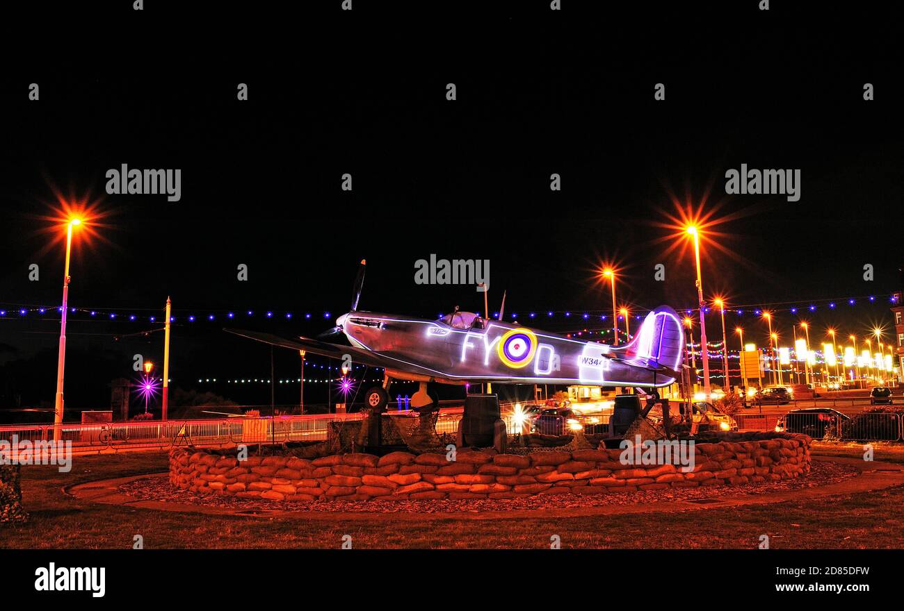 Spitfire Kampfflugzeug auf der Blackpool Illuminations 2020 ausgestellt Stockfoto
