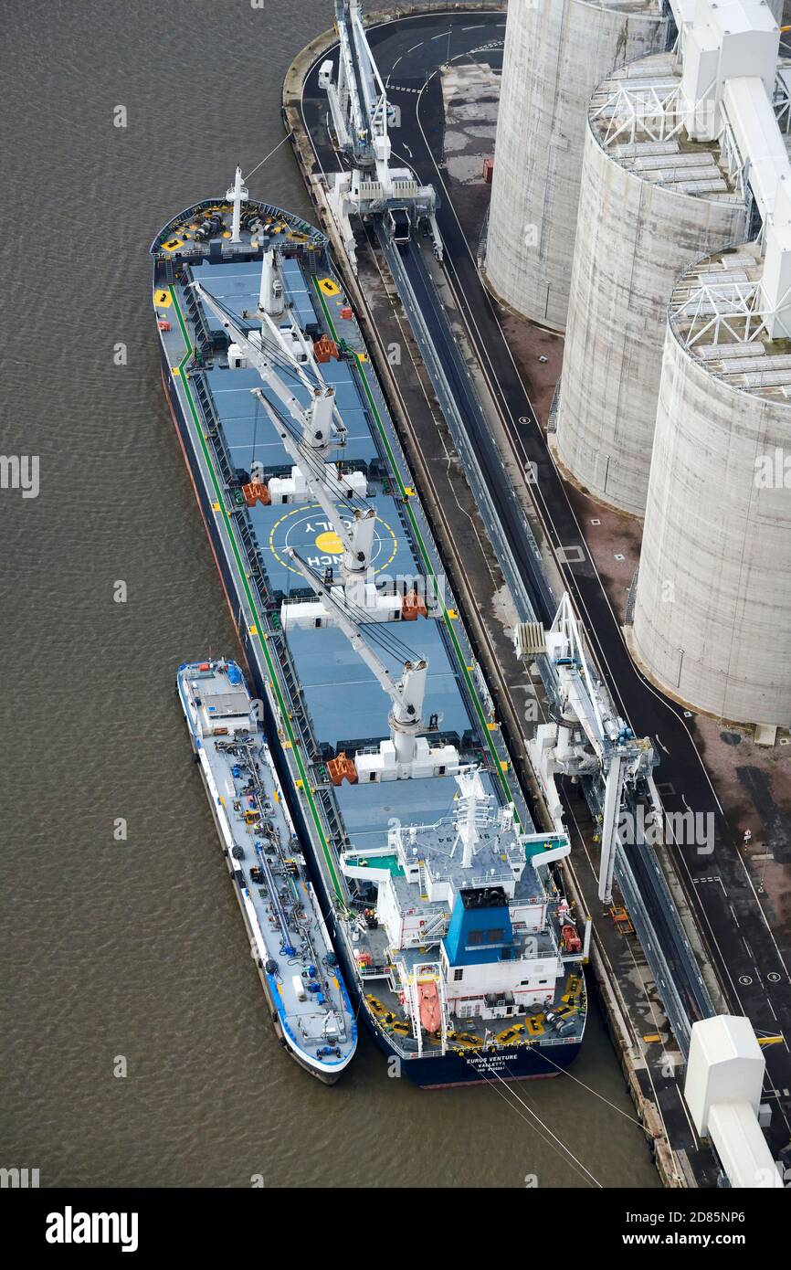 Schiffsentladung an den Seaforth Docks, Liverpool Merseyside, Nordwestengland, Großbritannien Stockfoto