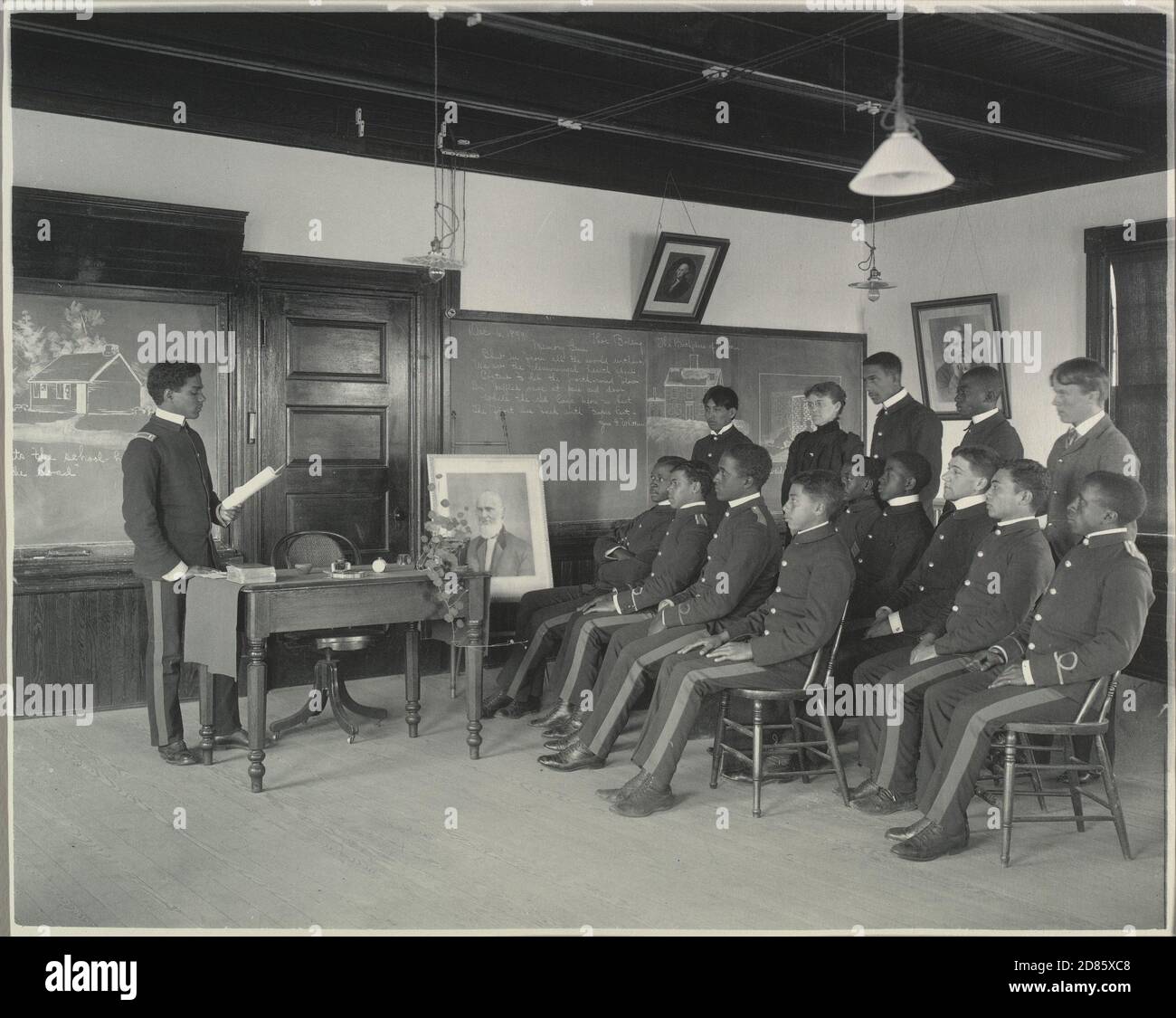 Vintage-Foto Frances Benjamin Johnston - Englische Literatur, Lektion über Whittier, Mittelklasse, The Hampton Institute, Hampton, Virginia 1899-1900 Stockfoto