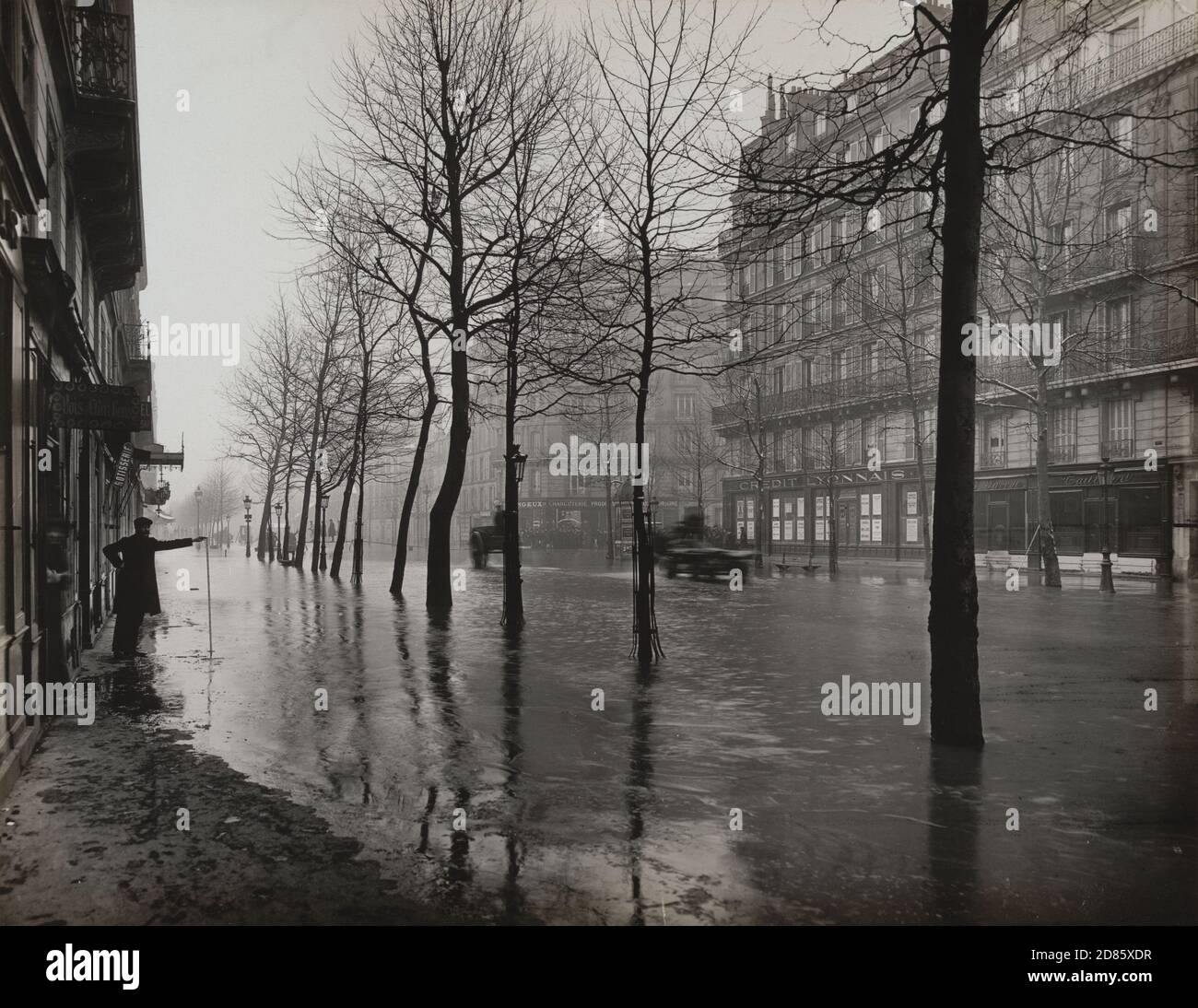 Vintage-Foto, Unbekannter Fotograf - Sintflut der seine, Avenue Ledru-Rollin, Paris 1910 Stockfoto