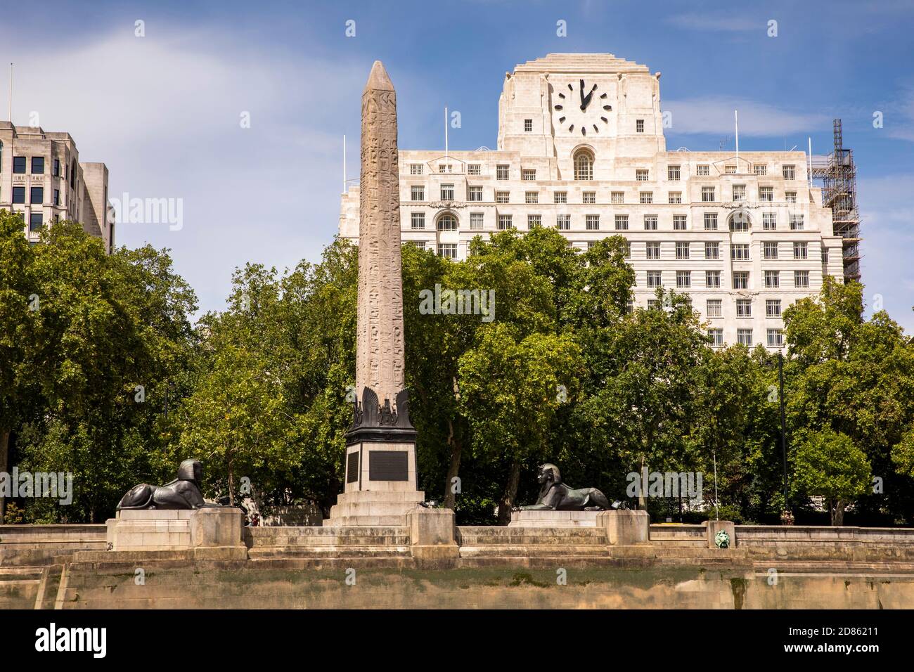 Großbritannien, London, Victoria Embankment, Cleopatras Nadel, ägyptischer Obelisk neben der Themse Stockfoto