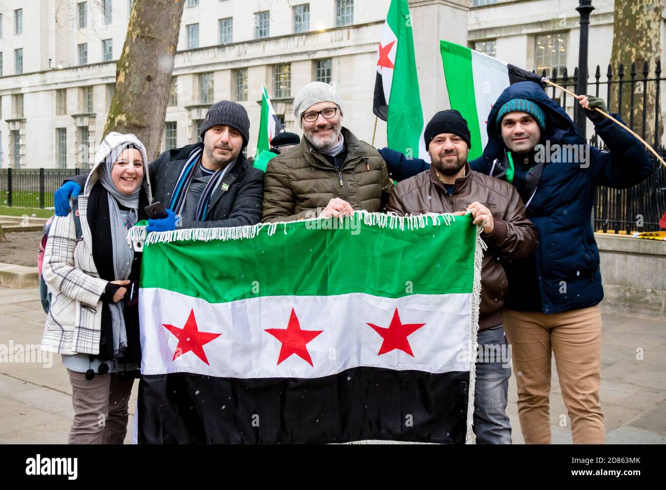 London, Großbritannien, 17. März 2018:- Anti-syrischer Präsident Assad Demonstranten marschieren in Zentral-London zum 7. Jahrestag des Starts der Sy Stockfoto