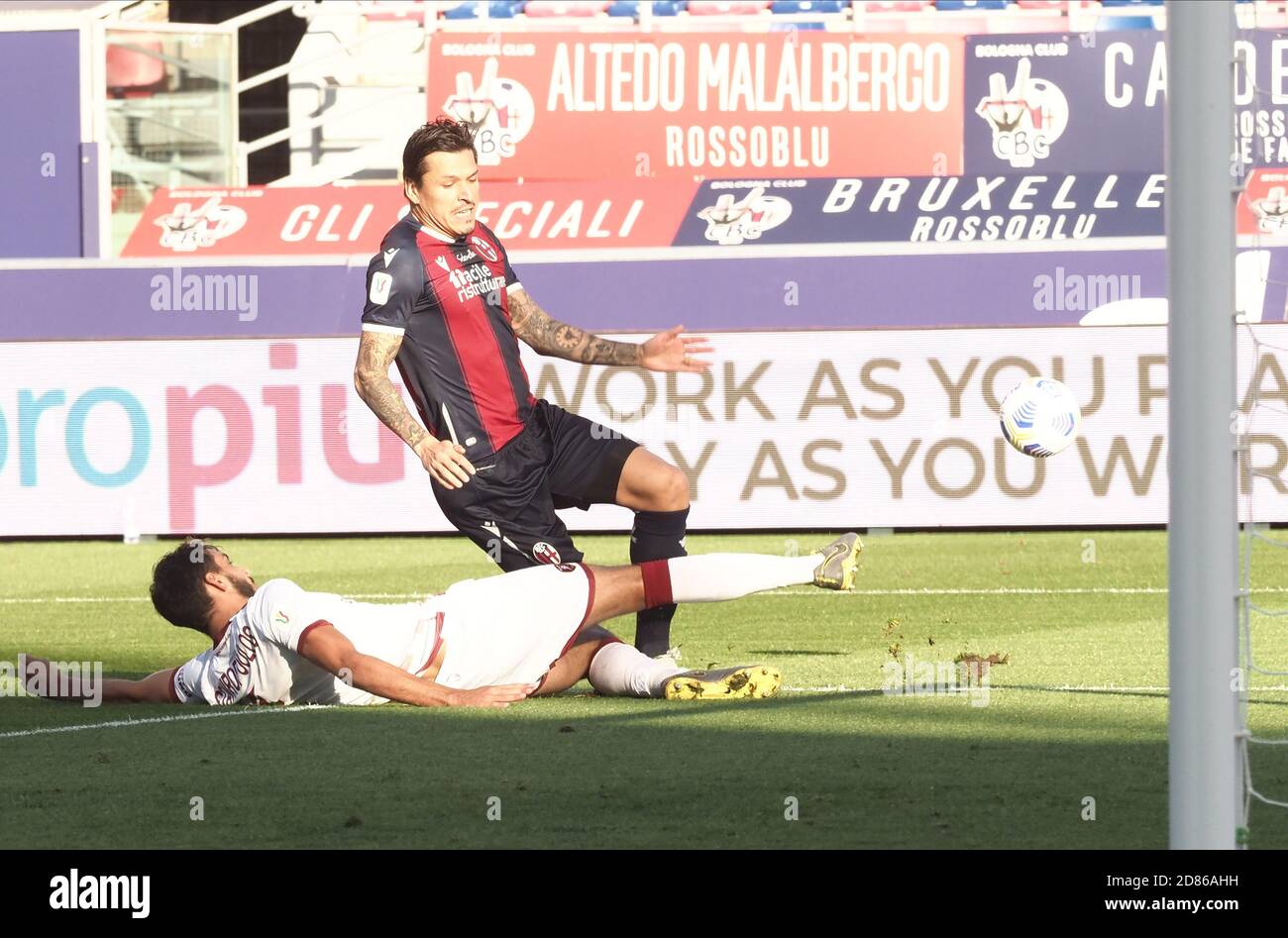 Bologna's Federico Santander beim Fußballspiel Coppa Italia Bologna FC gegen Reggina im Renato Dall'Ara Stadion in Bologna, Italien, 27. Oktober 2020. Foto Michele Nucci Kredit: LM/Michele Nucci/Alamy Live Nachrichten Stockfoto