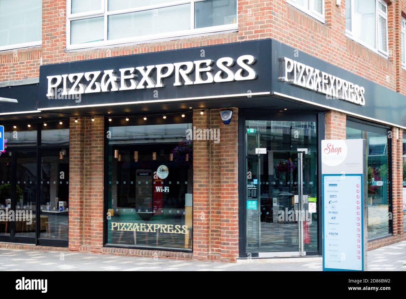 Camberley, Großbritannien, 28. Juli 2019:- EINE Filiale von Pizza Express Pizza Restaurant Stockfoto