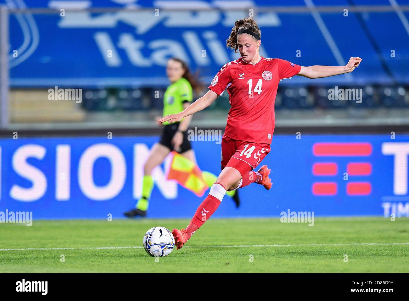 Carlo Castellani Stadium, empoli, Italien, 27 Oct 2020, Nicoline Sorensen (Dänemark) während der EM 2022 Qualifiers - Italien Frauen gegen Dänemark, Italienische Fußballmannschaft - Credit: LM/Lisa Guglielmi/Alamy Live News Stockfoto