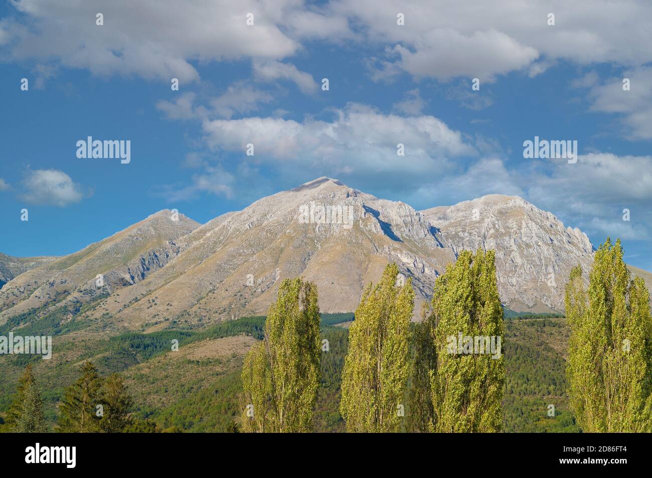 Monte Velino (Abruzzen, Italien) - die schöne Landschaft Gipfel des Monte Velino, einer der höchsten Gipfel des Apennin mit seinen 2487 Metern. Stockfoto
