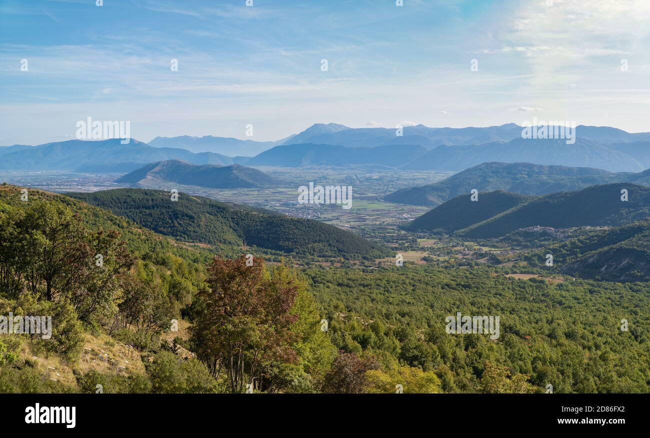 Monte Velino (Abruzzen, Italien) - die schöne Landschaft Gipfel des Monte Velino, einer der höchsten Gipfel des Apennin mit seinen 2487 Metern. Stockfoto