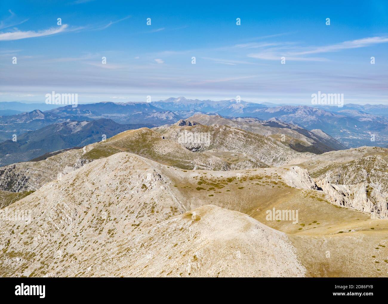 Monte Velino (Abruzzen, Italien) - die schöne Landschaft Gipfel des Monte Velino, einer der höchsten Gipfel des Apennin mit seinen 2487 Metern. Stockfoto